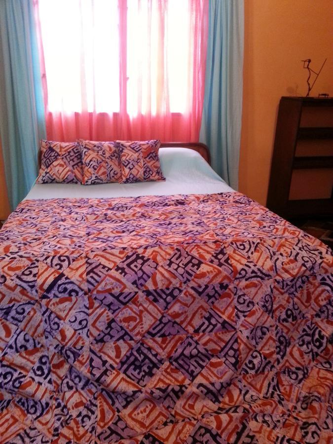 Golden Lilies Hotel Kokrobite Luaran gambar