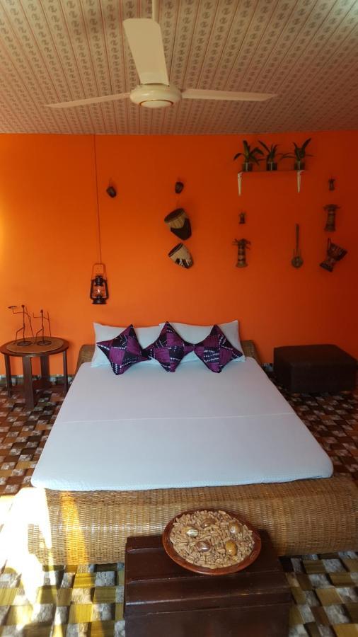 Golden Lilies Hotel Kokrobite Luaran gambar